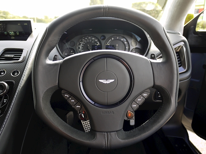 Aston Martin Vanquish Coupe Touchtronic II - Large 33
