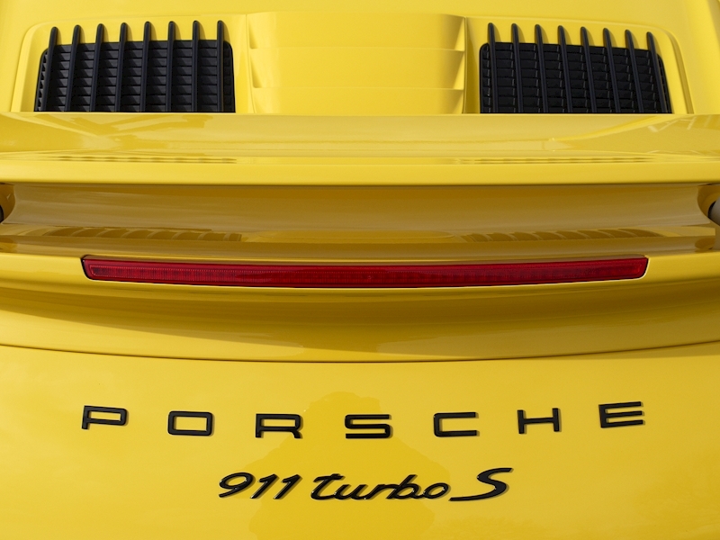 Porsche 911 (991.2) Turbo S 3.8 Coupe PDK - Large 36