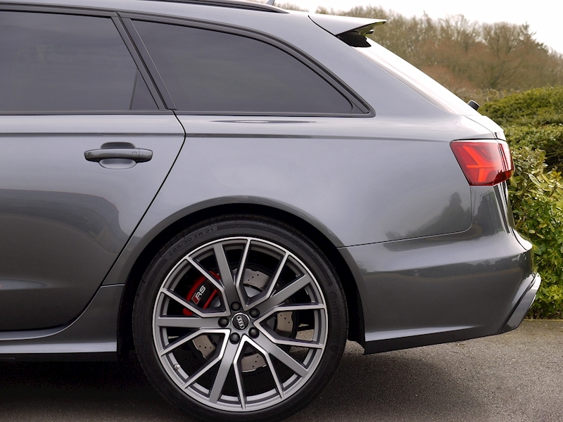 Audi RS6 Performance 4.0 TFSI Quattro - Large 3