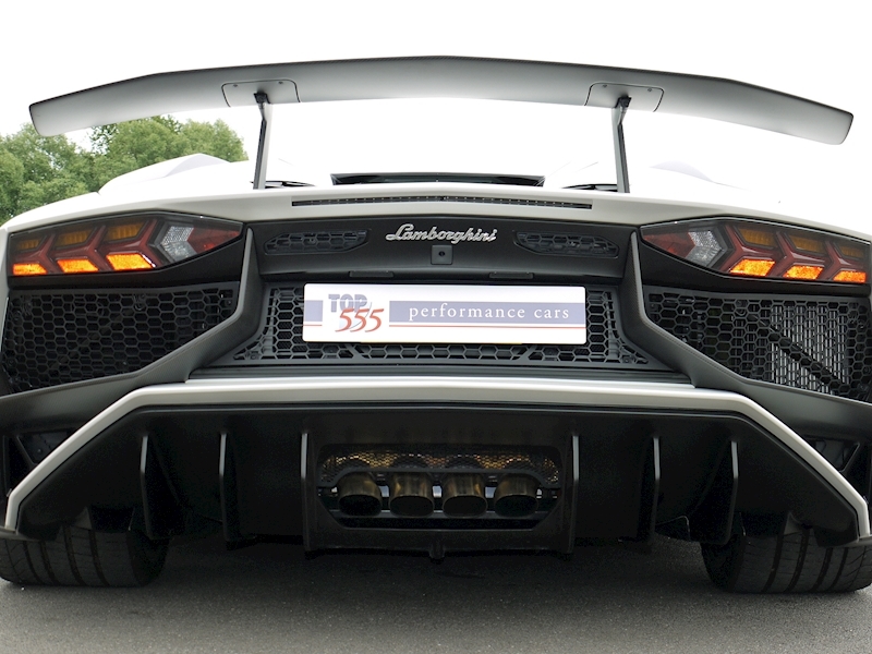 Lamborghini Aventador LP750-4 SuperVeloce Roadster - Large 13