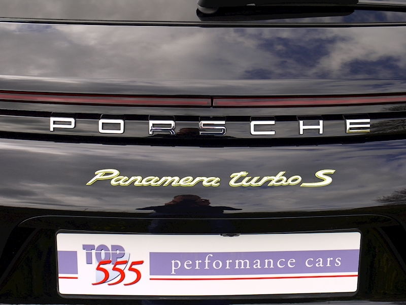 Porsche Panamera Turbo S E-Hybrid Sport Turismo - Large 24