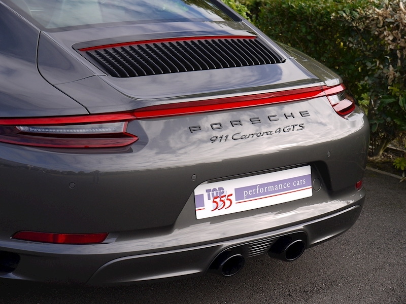 Porsche 911 (991.2) Carrera 4 GTS 3.0 Coupe PDK - SportDesign Package - Large 3