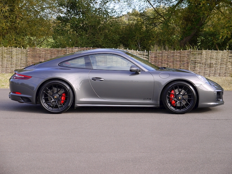 Porsche 911 (991.2) Carrera 4 GTS 3.0 Coupe PDK - SportDesign Package - Large 14