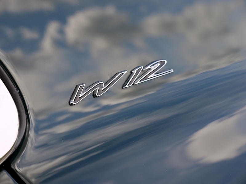 Bentley Flying Spur Mulliner W12 - Large 21