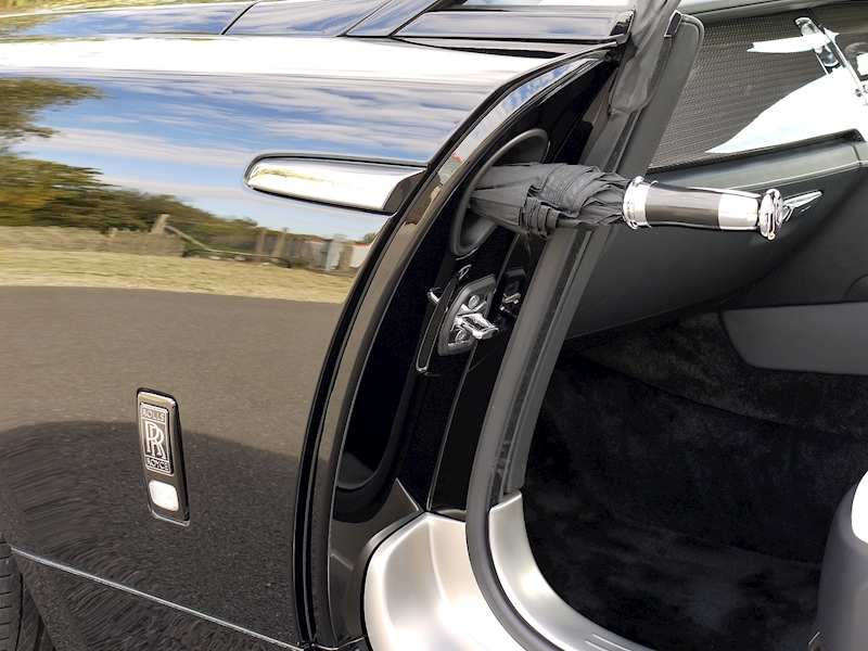 Rolls-Royce Wraith 'Black Badge' - Large 12