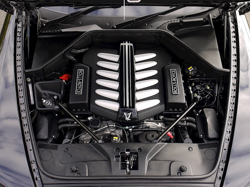 Rolls-Royce Wraith 'Black Badge' - Large 33