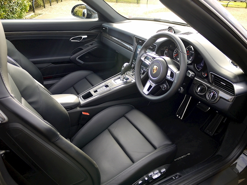 Porsche 911 (991.2) Turbo S Cabriolet 3.8 PDK - Large 1