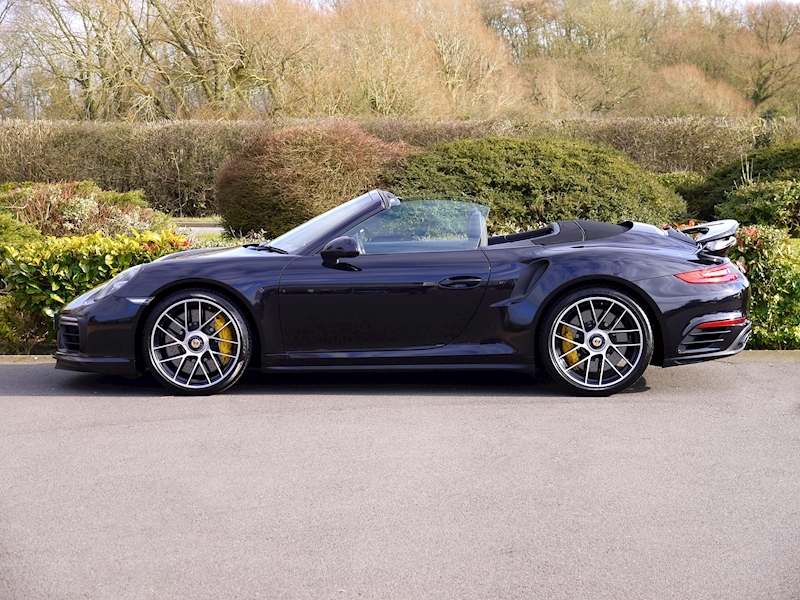 Porsche 911 (991.2) Turbo S Cabriolet 3.8 PDK - Large 2