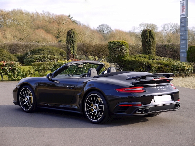 Porsche 911 (991.2) Turbo S Cabriolet 3.8 PDK - Large 32