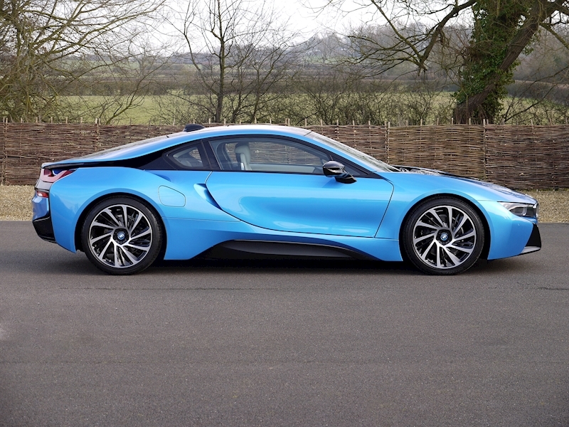 BMW i8 - 1 of 19 LCFC Cars - Large 15