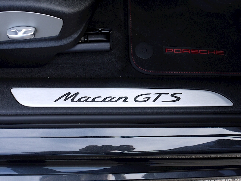 Porsche Macan GTS 3.0 PDK - Large 31