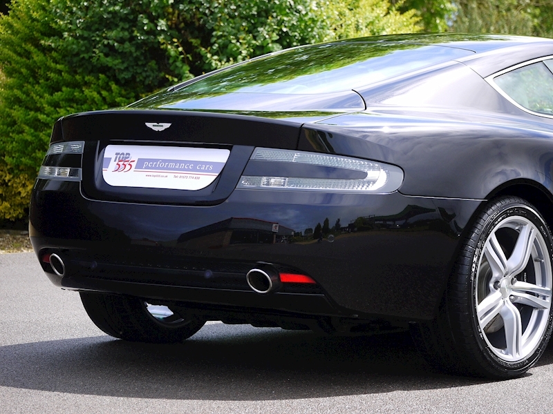 Aston Martin DB9 Coupe - Manual - Large 11