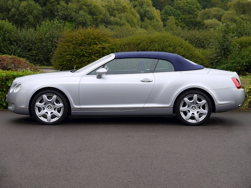 Bentley Continental GTC 6.0 W12 - Large 9