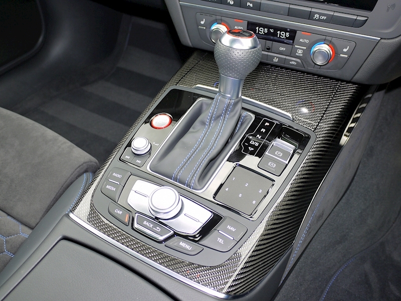 Audi RS6 Performance 4.0 TFSI Quattro - Large 39