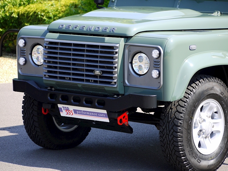 Land Rover Defender 110 XS 2.2D Crew-Cab Pickup - Large 11