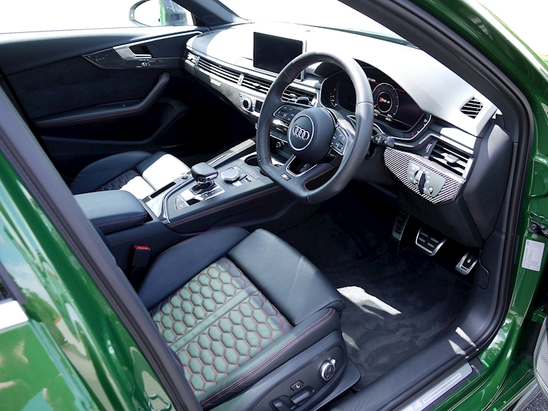 Audi RS4 Avant 'Carbon Edition' 2.9 TFSI Quattro - Large 1