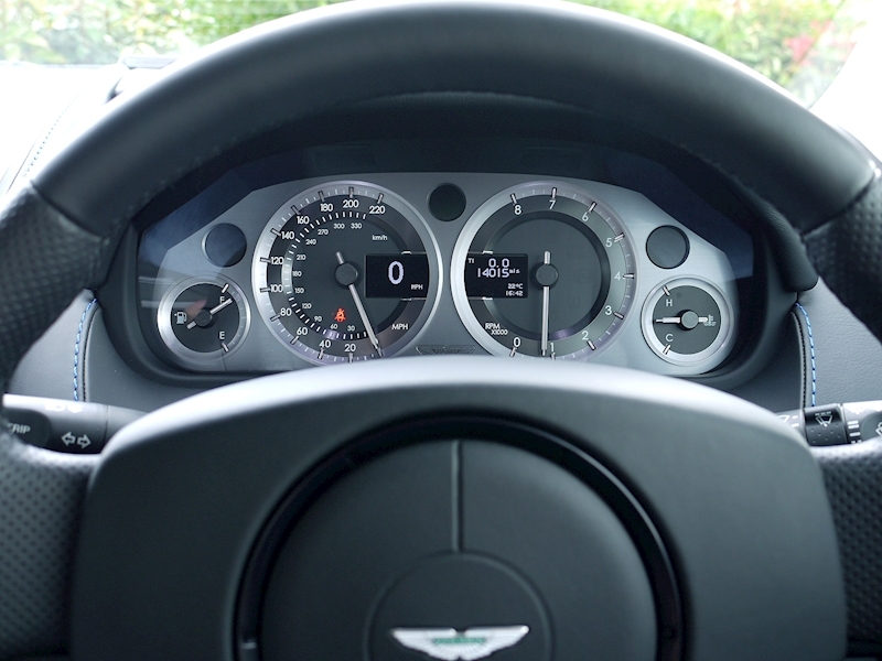 Aston Martin V8 Vantage 4.7 Manual - Large 31