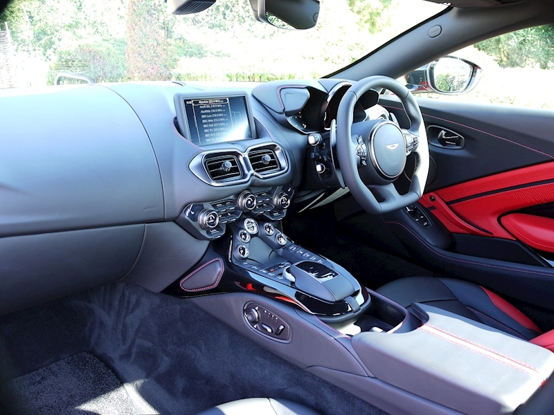 Aston Martin V8 Vantage 4.0 Touchtronic 3 - Large 5