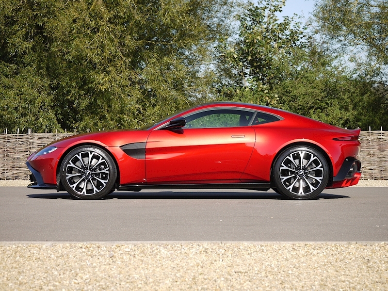 Aston Martin V8 Vantage 4.0 Touchtronic 3 - Large 18