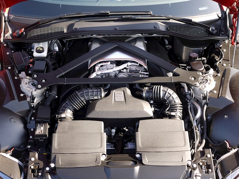 Aston Martin V8 Vantage 4.0 Touchtronic 3 - Large 21