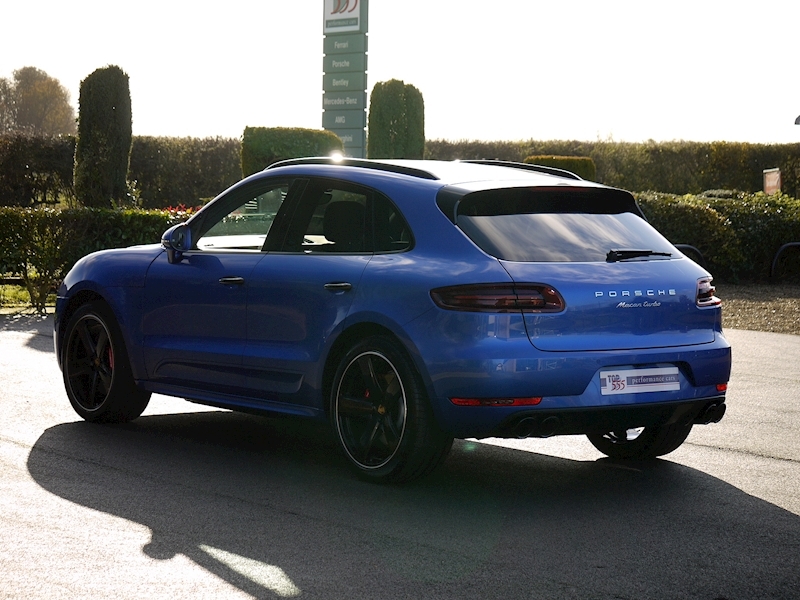 Porsche Macan Turbo with Performance Package 3.6 PDK - Large 11