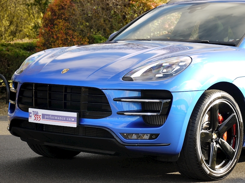 Porsche Macan Turbo with Performance Package 3.6 PDK - Large 18