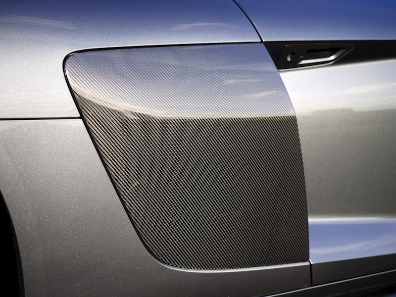 Audi R8 V10 Spyder Performance Carbon Black Edition - Large 15