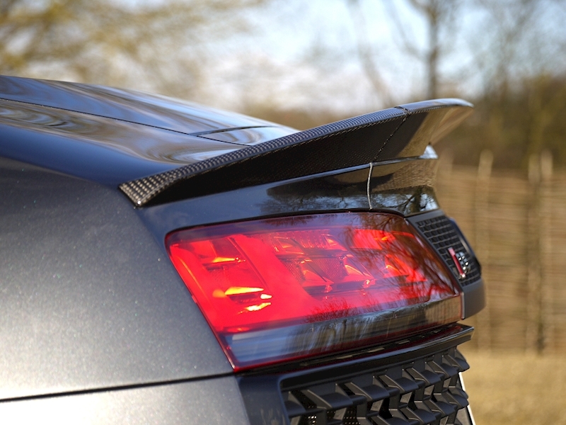 Audi R8 V10 Spyder Performance Carbon Black Edition - Large 26