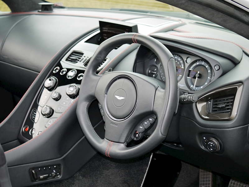 Aston Martin Vanquish Volante 6.0 V12 Touchtronic 3 - Large 3