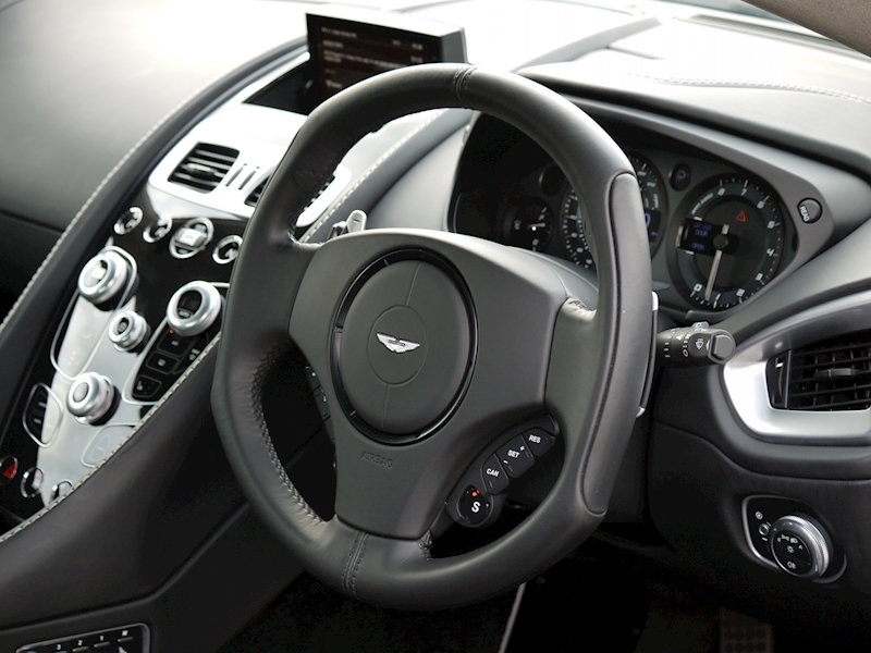 Aston Martin Vanquish 6.0 V12 Coupe Touchtronic 3 - Large 3