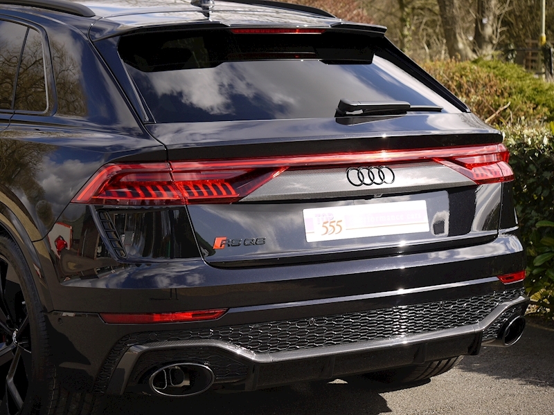 Audi RSQ8 4.0 V8 - Carbon Black Edition - Large 4
