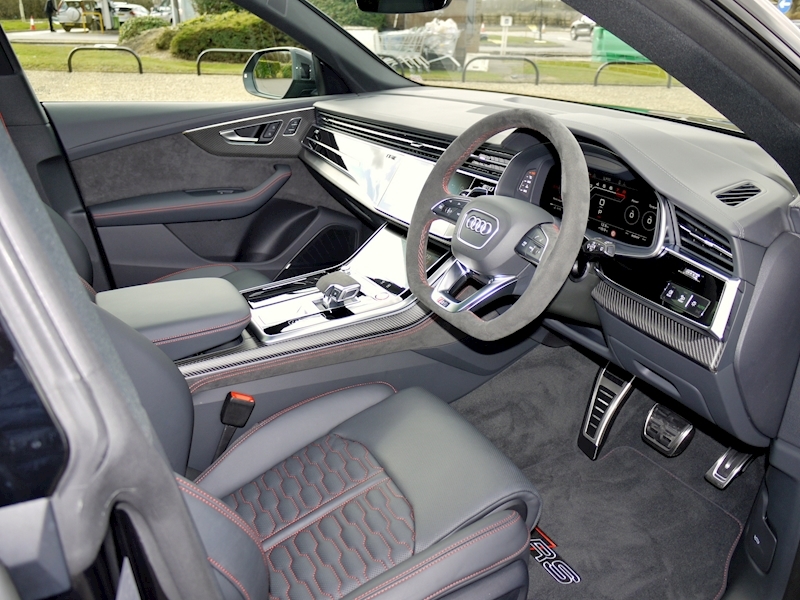 Audi RSQ8 4.0 V8 - Carbon Black Edition - Large 2