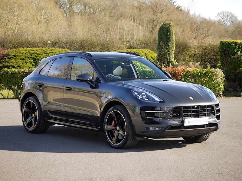 Porsche Macan Turbo with Performance Package 3.6 PDK - Large 31