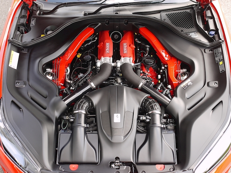 Ferrari Portofino 3.9 V8 - Large 32