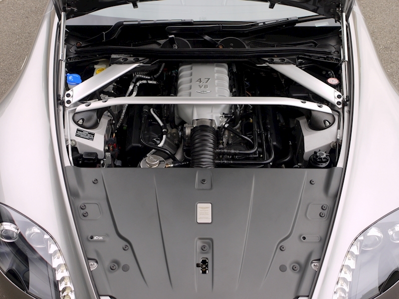 Aston Martin V8 Vantage 4.7 Coupe Sportshift II - Large 23