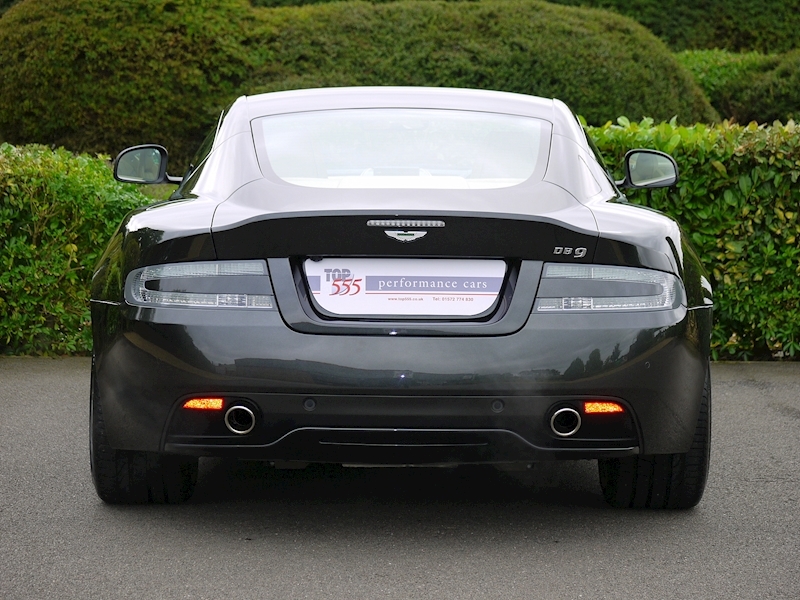Aston Martin DB9 6.0 Coupe Touchtronic II - Large 15