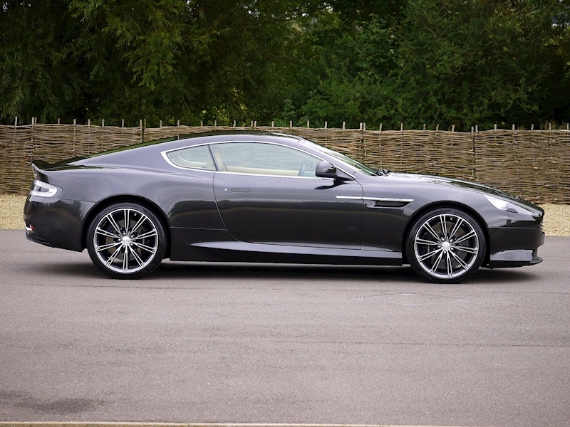 Aston Martin DB9 6.0 Coupe Touchtronic II - Large 19