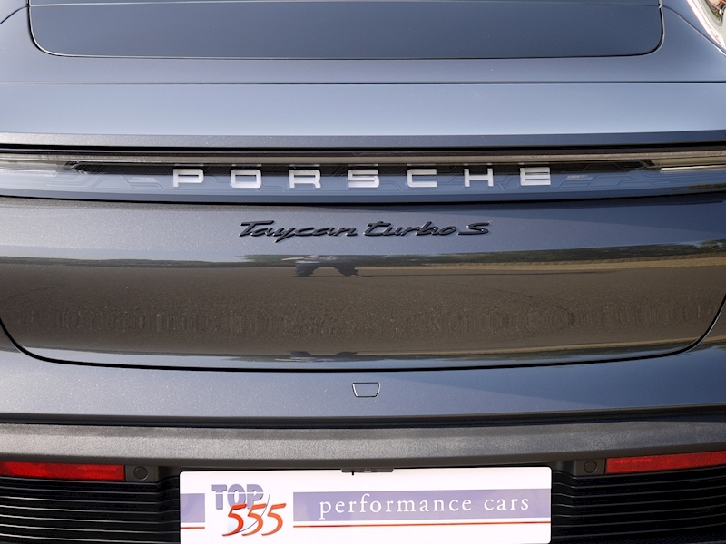Porsche Taycan Turbo S - Large 35
