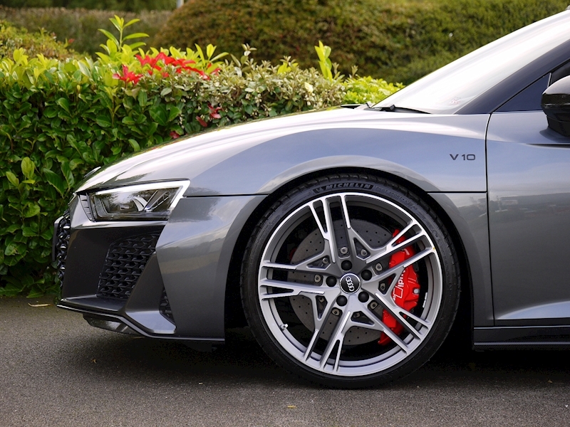 Audi R8 V10 Spyder Performance Carbon Black Edition - Large 7