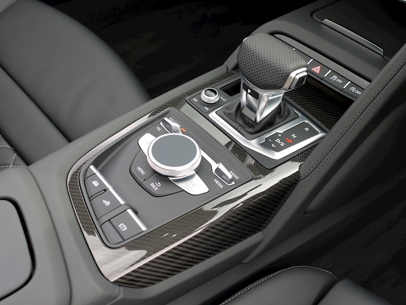 Audi R8 V10 Spyder Performance Carbon Black Edition - Large 40