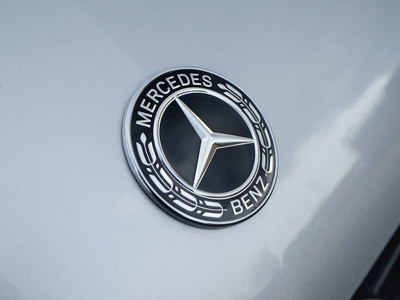 Mercedes-Benz V220d Sport Long - 8 Seater - Large 10