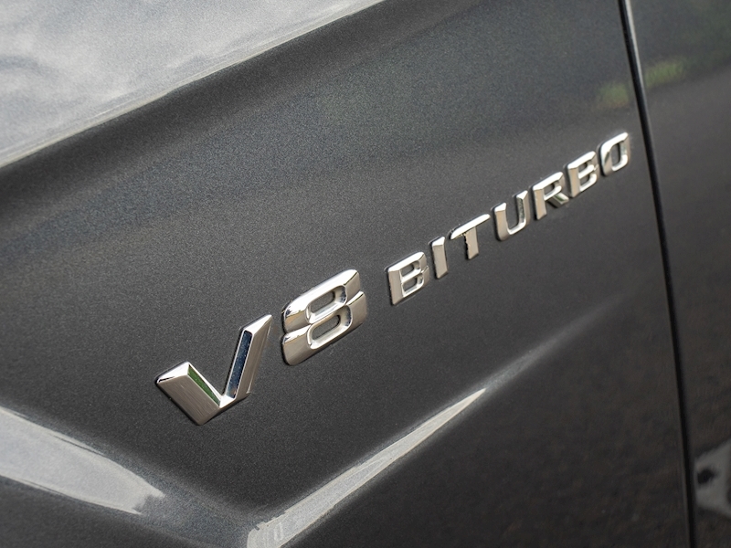 Mercedes-Benz E63 AMG 5.5 V8 Saloon - Large 8