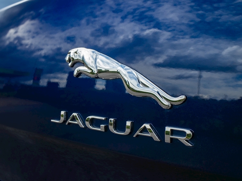 Jaguar XJ L 3.0D V6 Autobiography LWB - Large 18