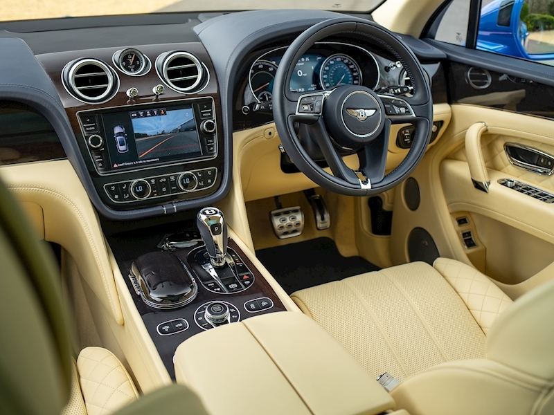 Bentley Bentayga W12 - Mulliner Driving Specification - Large 2