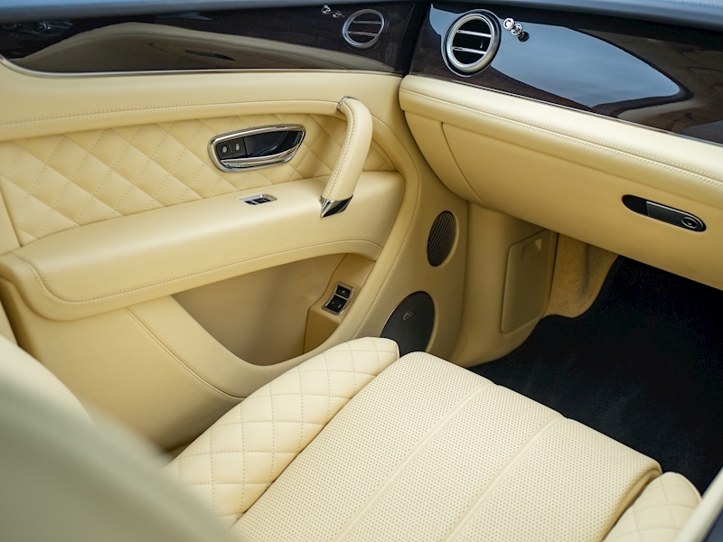 Bentley Bentayga W12 - Mulliner Driving Specification - Large 29