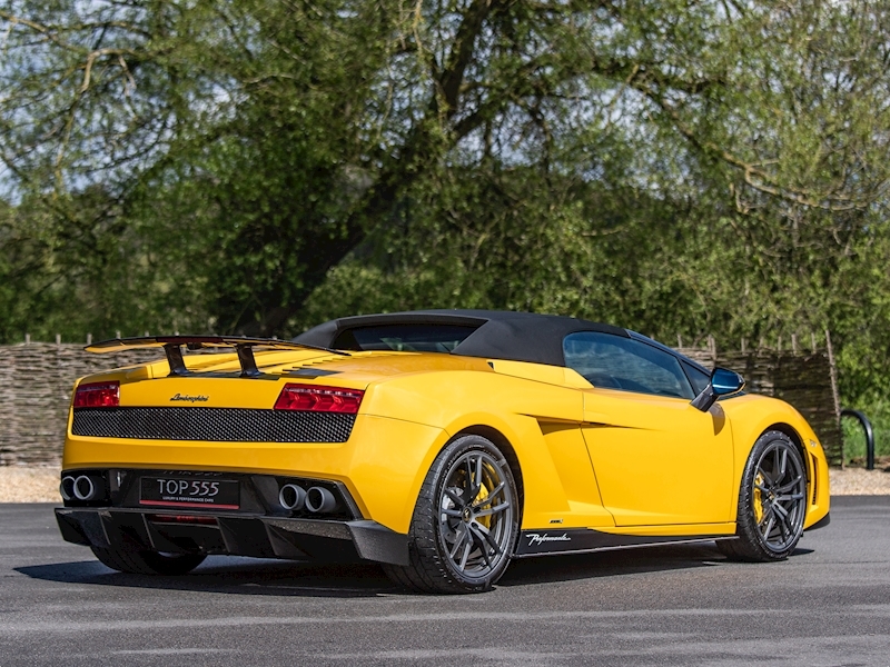 Lamborghini LP570-4 Performante Spyder - Large 35