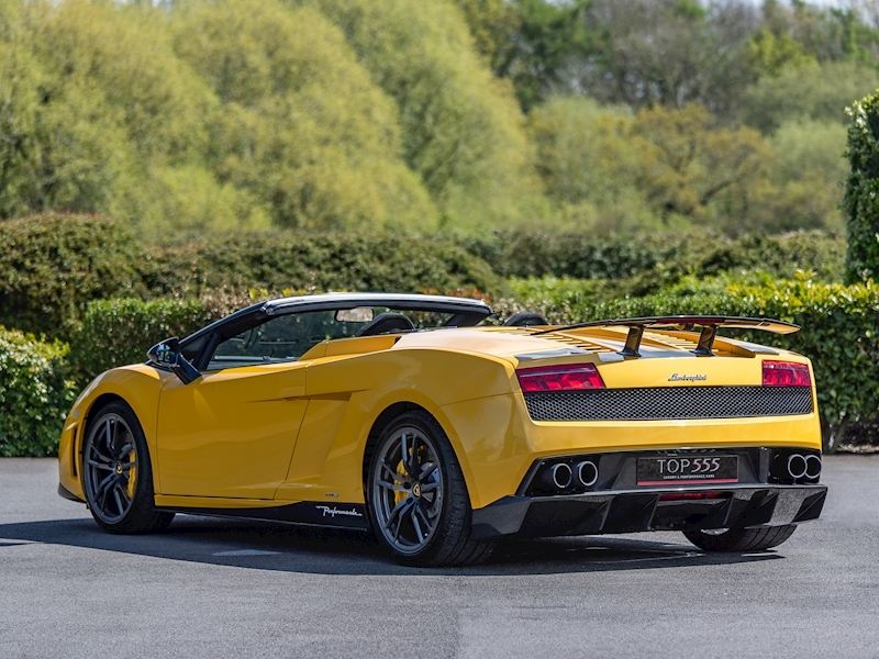 Lamborghini LP570-4 Performante Spyder - Large 0