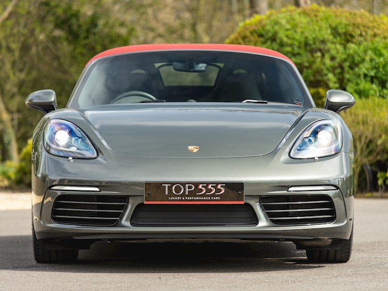 Porsche 718 Boxster 2.0 - Manual - Large 12