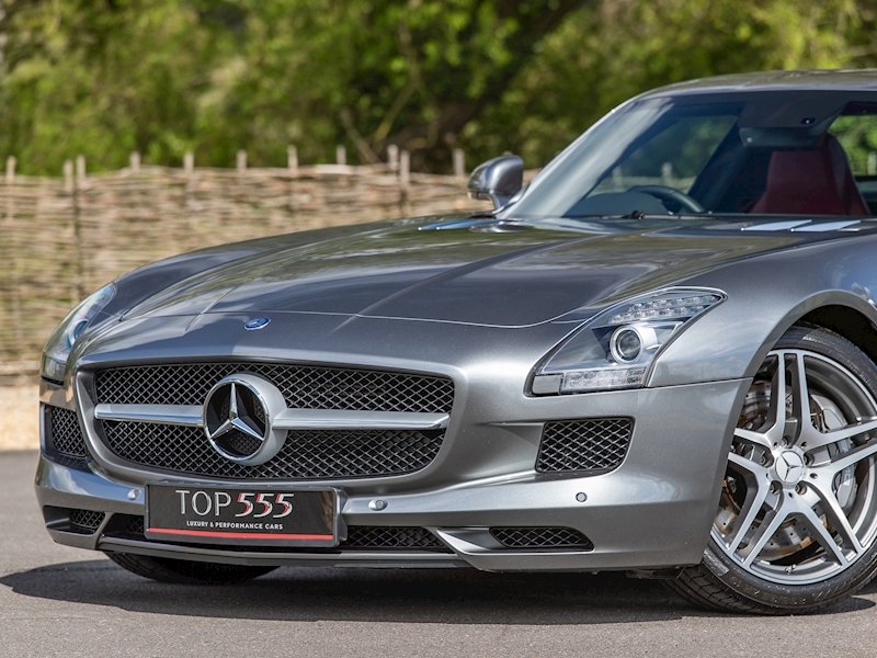 Mercedes-Benz SLS AMG Coupe - Large 10