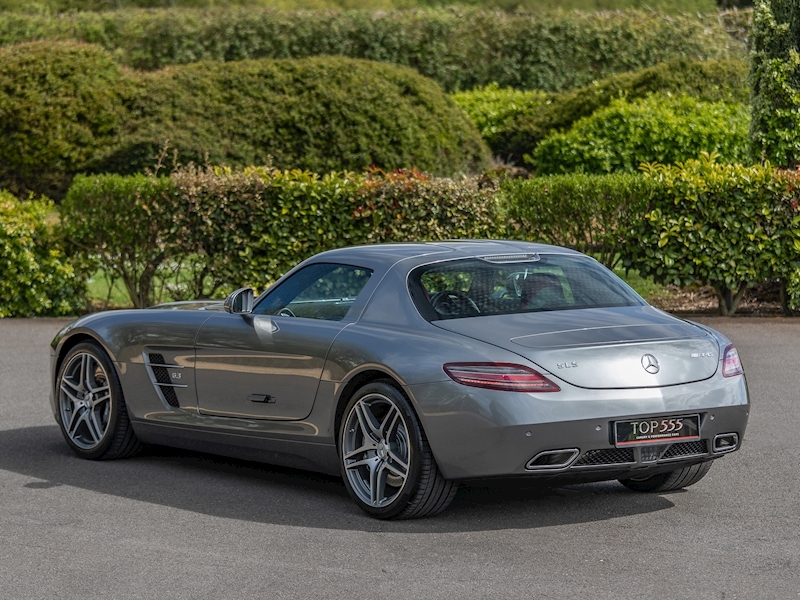 Mercedes-Benz SLS AMG Coupe - Large 0